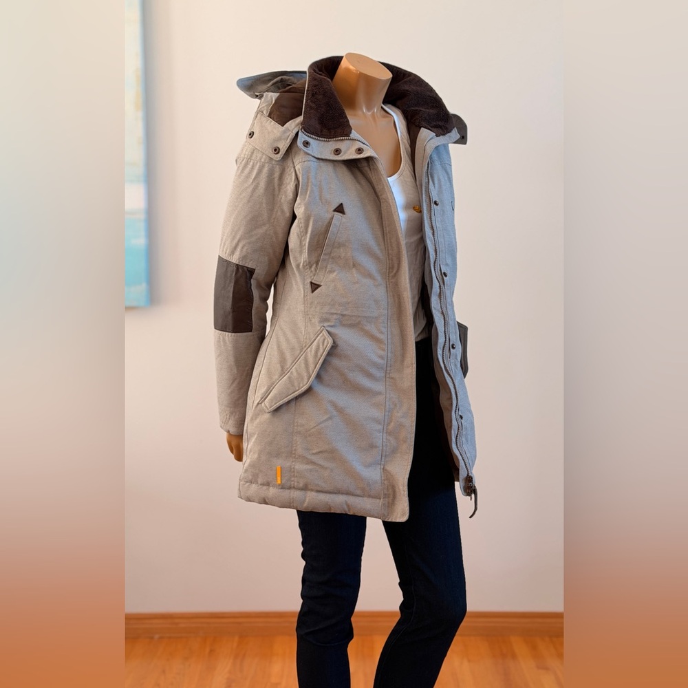 Quality Lole Parka with removable Hood